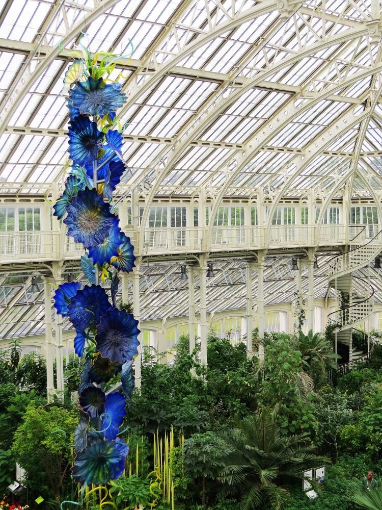 The Main Glass House with the Chihuly Glass Sculpture ‘Temperate House Persians’